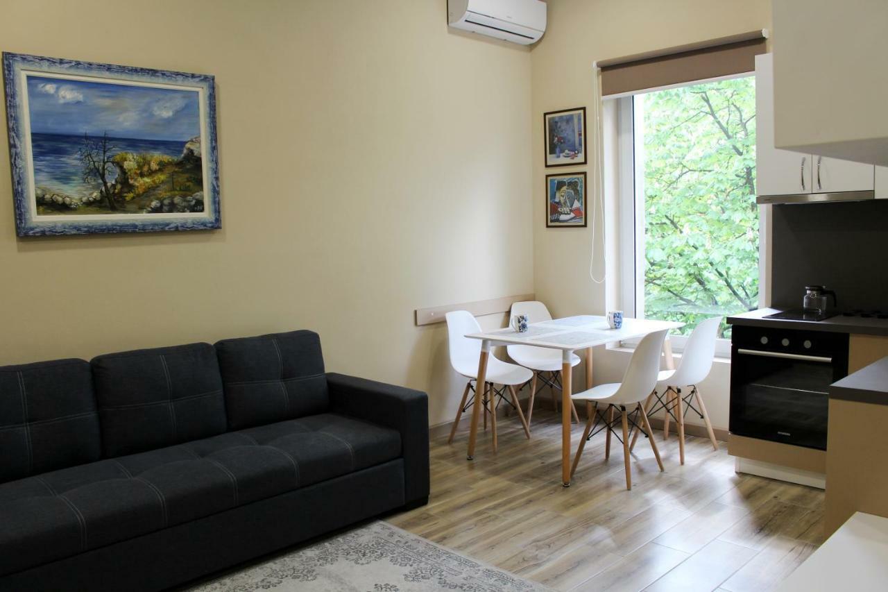 2V1 - Blloku Mac Apartment ติรานา ภายนอก รูปภาพ